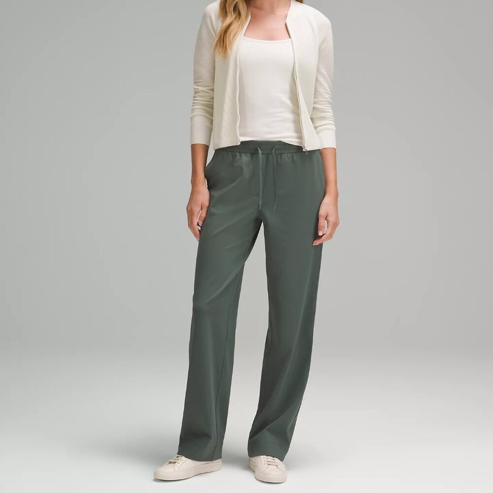 Lululemon Straight Leg Mid-Rise Pant Luxtreme - Regular - Dark Forest - Small
